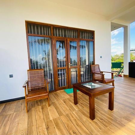 The Wave'S Guest House Mirissa Εξωτερικό φωτογραφία