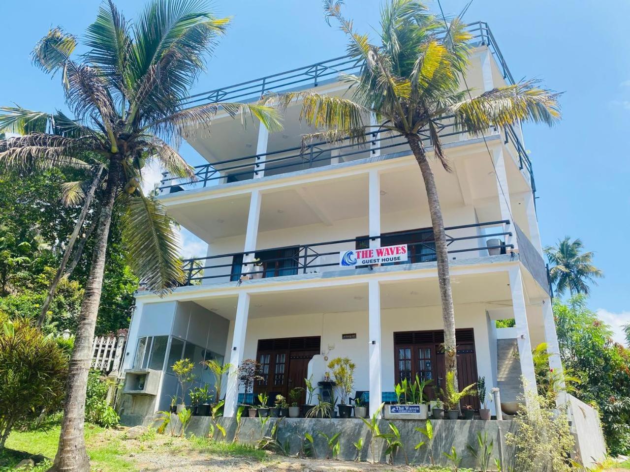 The Wave'S Guest House Mirissa Εξωτερικό φωτογραφία