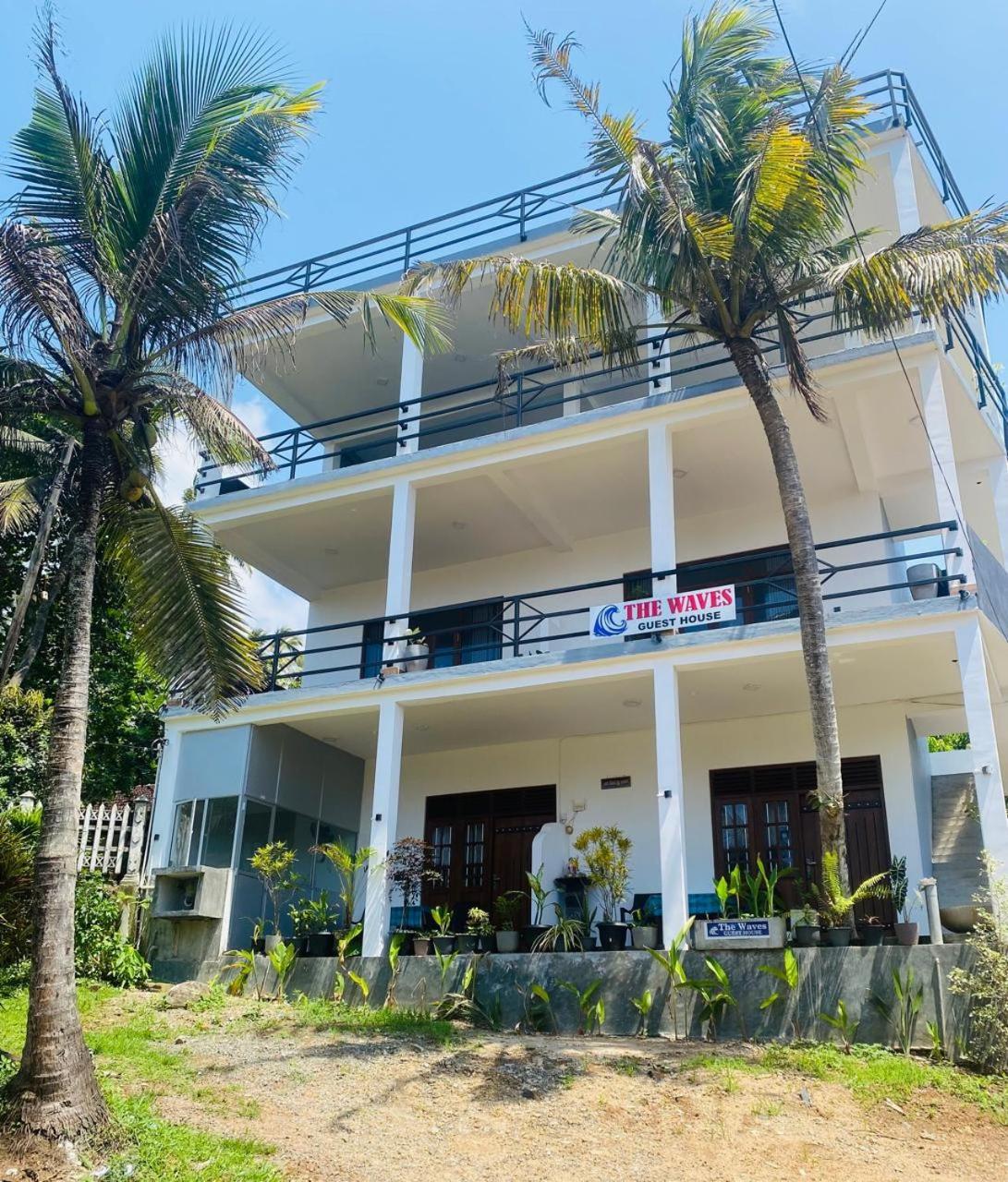 The Wave'S Guest House Mirissa Εξωτερικό φωτογραφία