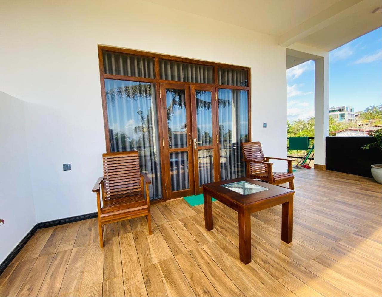 The Wave'S Guest House Mirissa Εξωτερικό φωτογραφία