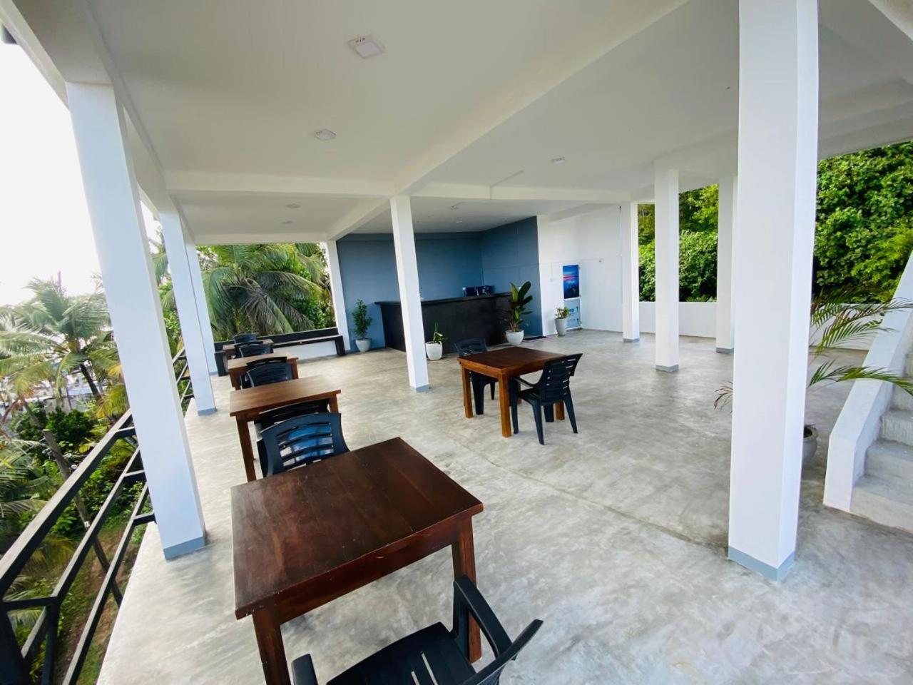 The Wave'S Guest House Mirissa Εξωτερικό φωτογραφία