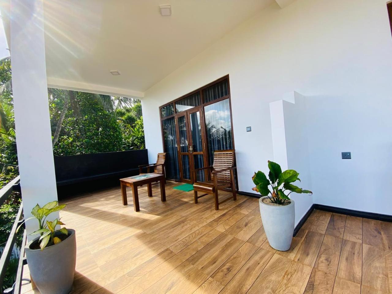 The Wave'S Guest House Mirissa Εξωτερικό φωτογραφία