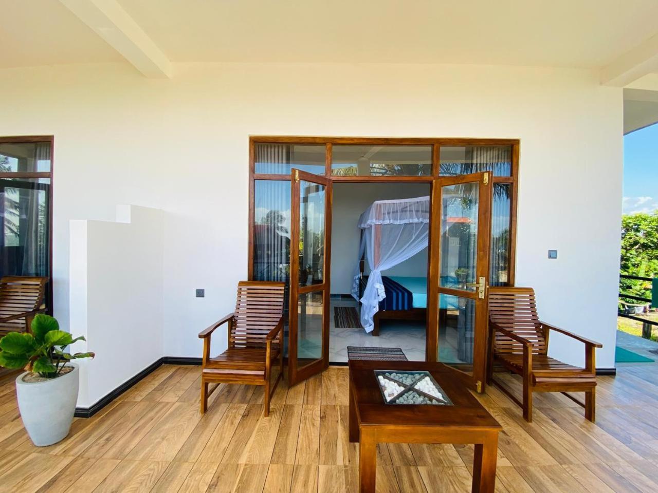 The Wave'S Guest House Mirissa Εξωτερικό φωτογραφία