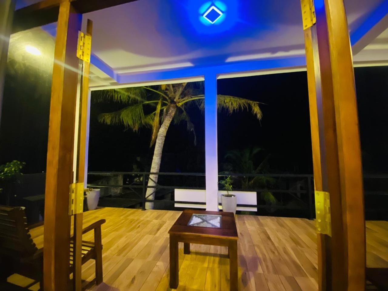 The Wave'S Guest House Mirissa Εξωτερικό φωτογραφία