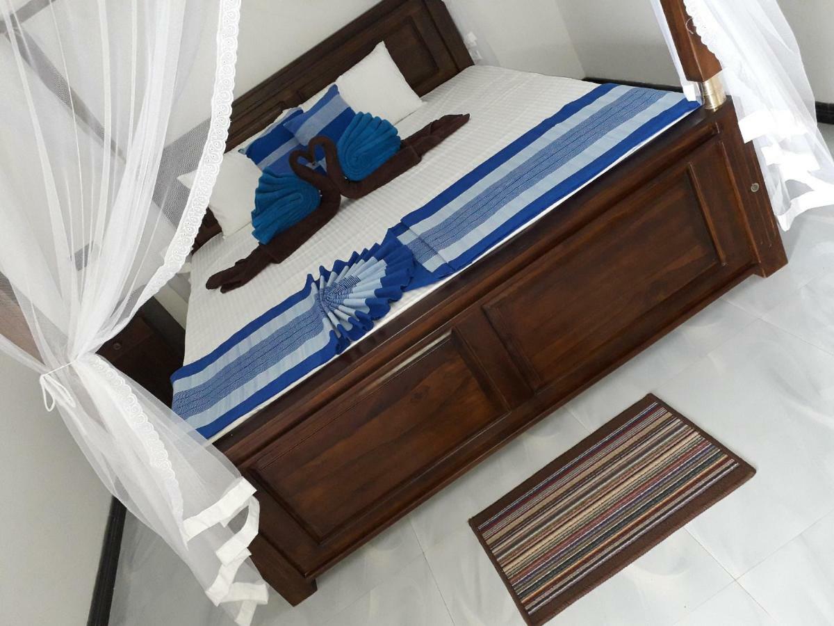 The Wave'S Guest House Mirissa Εξωτερικό φωτογραφία