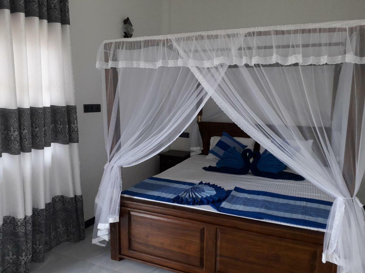 The Wave'S Guest House Mirissa Εξωτερικό φωτογραφία