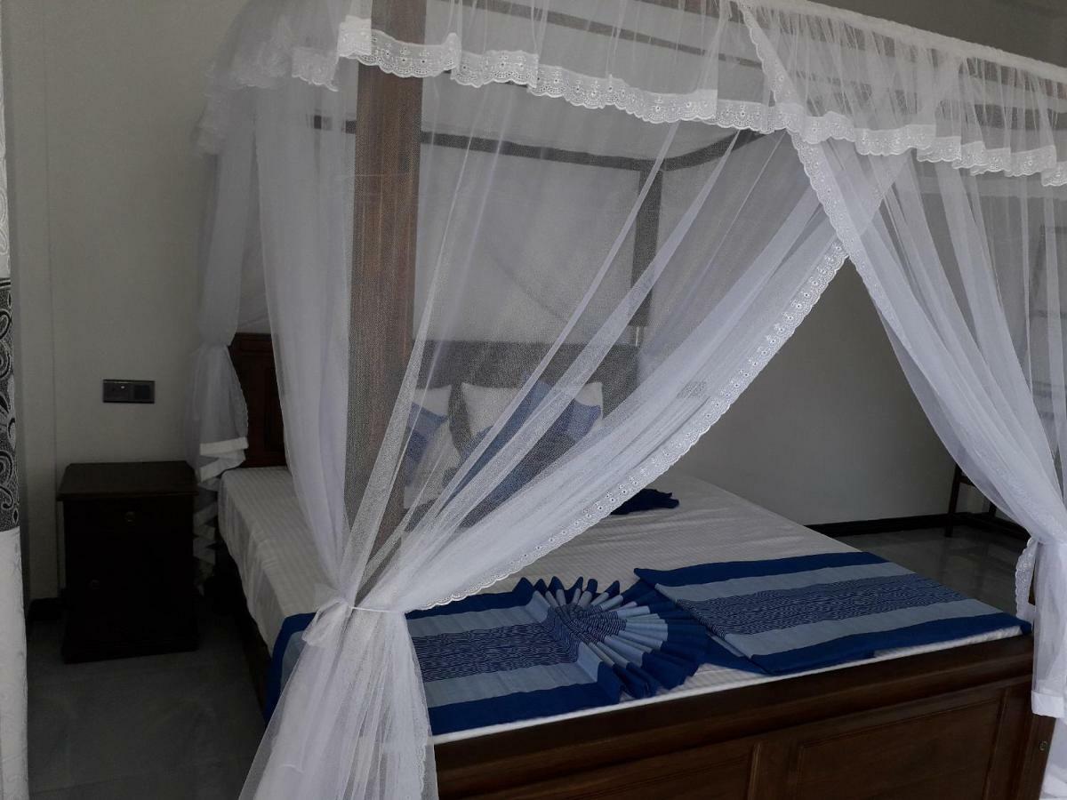 The Wave'S Guest House Mirissa Εξωτερικό φωτογραφία