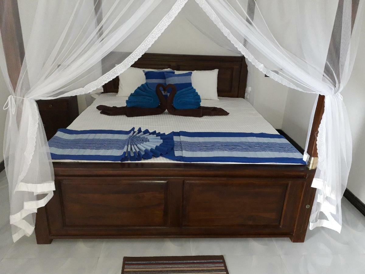 The Wave'S Guest House Mirissa Εξωτερικό φωτογραφία